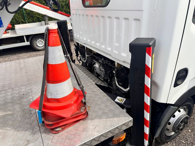 Bucket trucks CTE 20.2 on NISSAN NT400 Cabstar, 35.12 vehicle Price