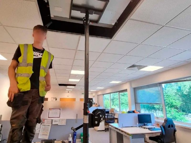 GUIL ELC-710 Crane for Mounting Awnings, Pergolas, Air Conditioners, Duct Air Conditioners, Knauf and Beams Price