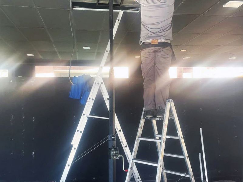 GUIL ELC-730/R Crane for Mounting Awnings, Pergolas, Air Conditioners, Duct Air Conditioners, Knauf and Beams Price