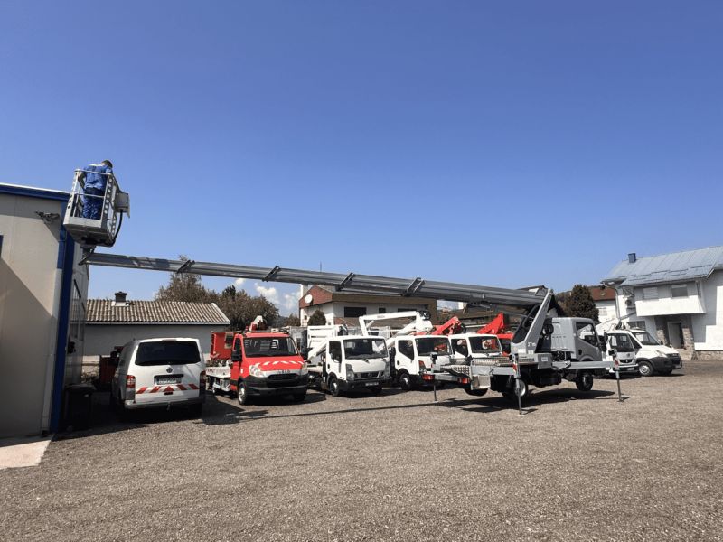 Telescopic aerial work platform Ruthmann TB 270, mounted on NISSAN vehicle (Category B) Price
