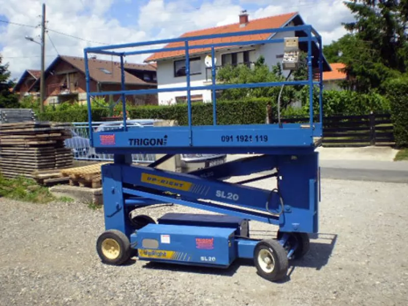 Samohodna vertikalna radna platforma UpRight SL20 (max. 8,10 m) - Prodaja, Najam, Cijena
