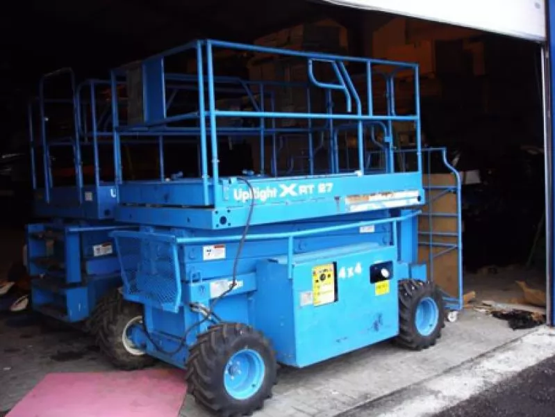Upright xrt27 0011