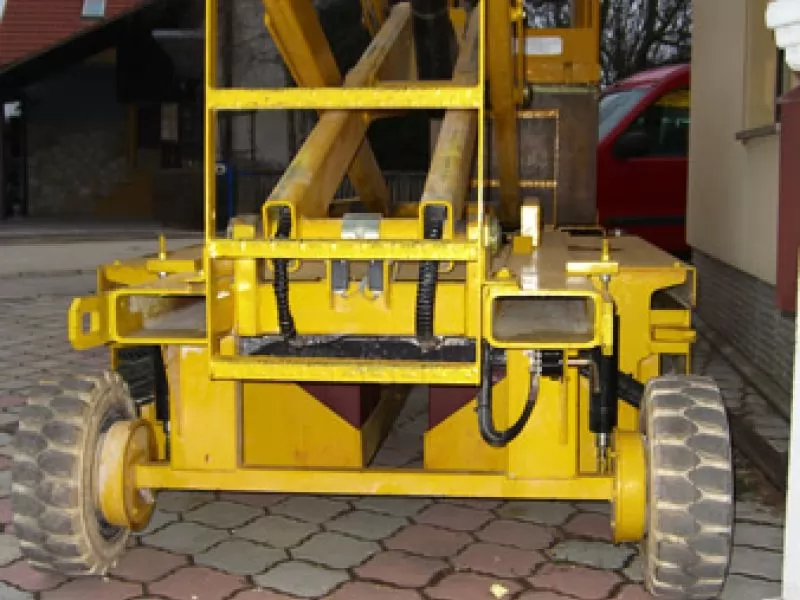 Mobilna platforma sa škarastim mehanizmom HAULOTTE H960E (max. 9,80 m) - Prodaja, Najam, Cijena