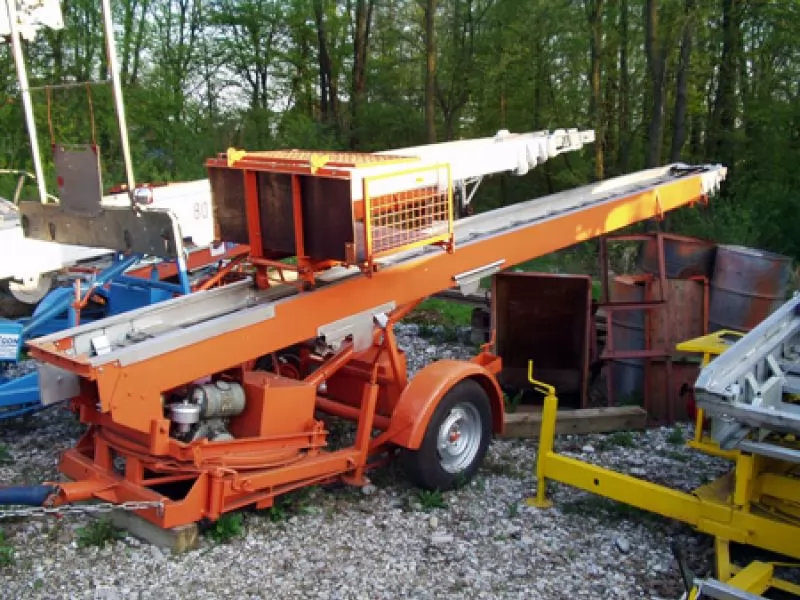 BÖCKER HD 22 kosi građevinski lift (max. 22 m)  - Prodaja, Najam, Cijena