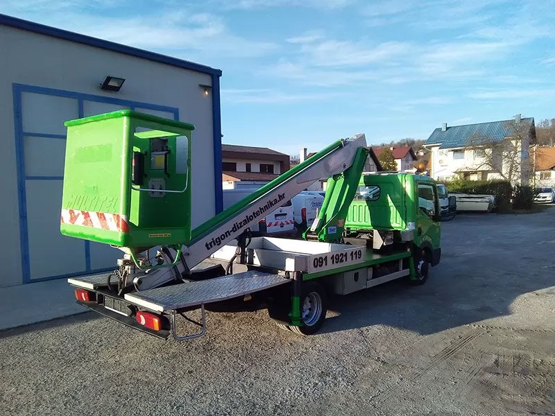 Autokosara-multitel-16m-na-vozilu-nissan-cabstar-12