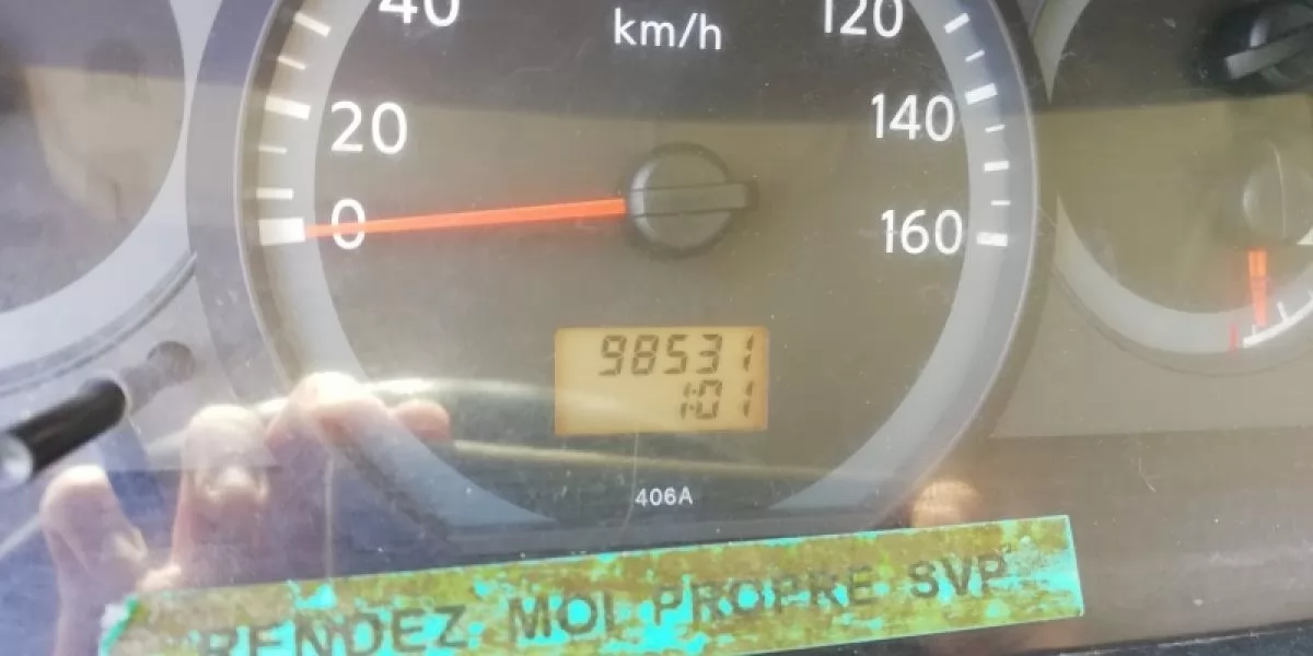 Autokosara-multitel-16m-na-vozilu-nissan-cabstar-2