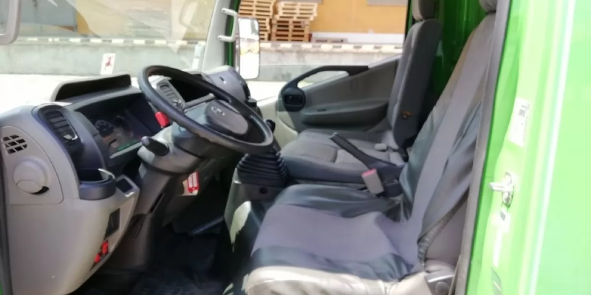 Autokosara-multitel-16m-na-vozilu-nissan-cabstar-3