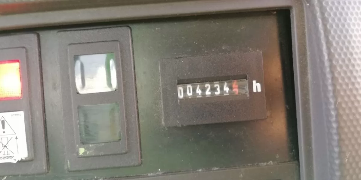 Autokosara-multitel-16m-na-vozilu-nissan-cabstar-4