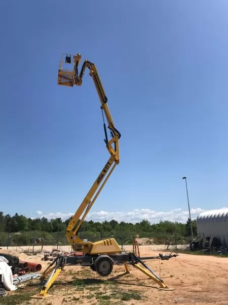 Autokosara-aerial-access-k-17t-na-prikolici-3-2