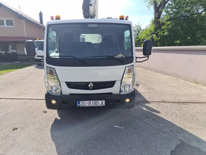 Telescopic aerial platform oil  steel scorpion 2313 on renault maxity 130 (1)