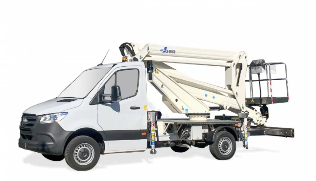 Nova auto koYara gsr b240px na iveco vozilu Y leasing, b kategorija