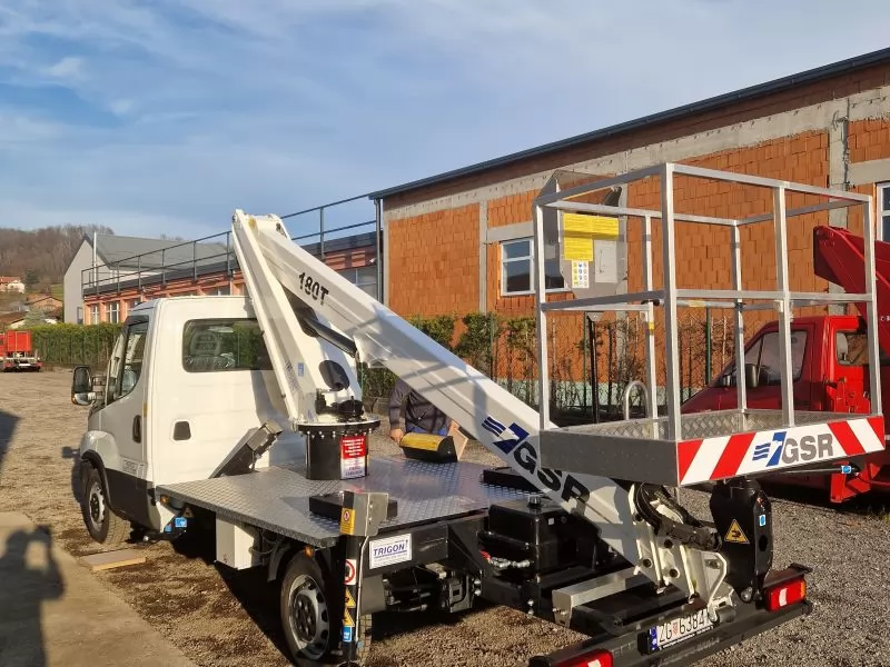 Nova Auto Košara GSR B180T na vozilu Mercedes ili Iveco - LEASING, B Kategorija - Prodaja, Najam, Cijena