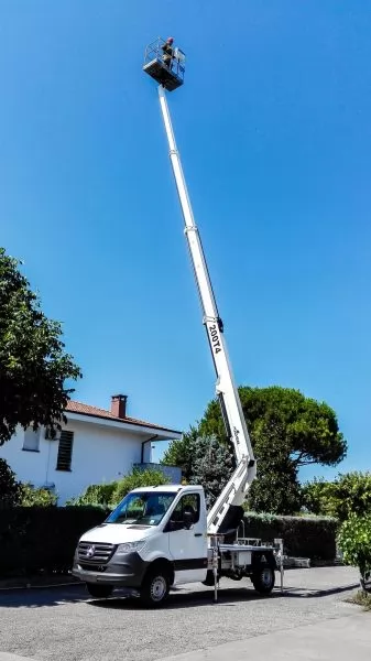 Nova auto koYara gsr b200t4 na vozilu mercedes ili iveco - leasing, b kategorija (4)