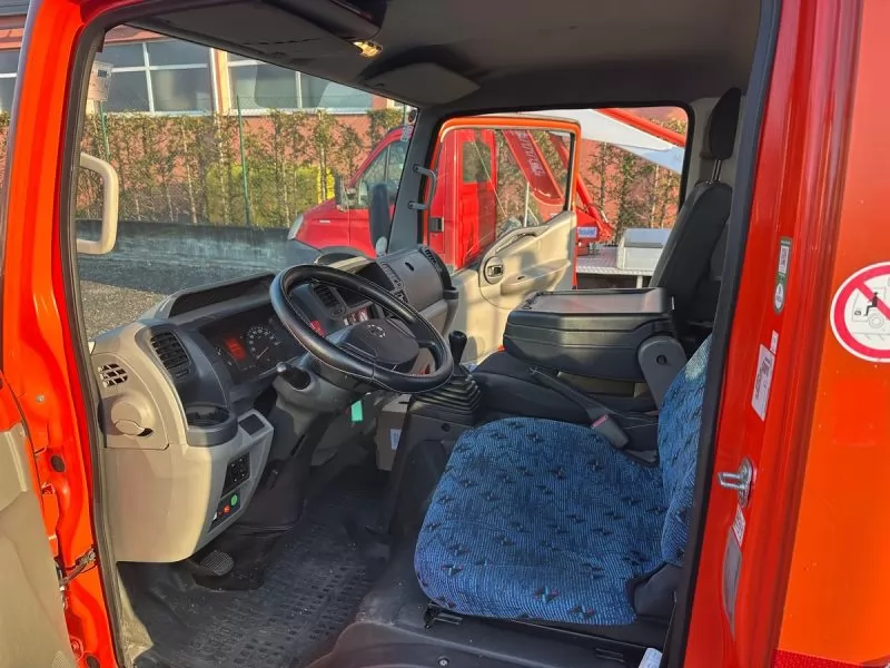 Auto koYara 16,30 m multitel na vozilu nissan, b kategorija (4)