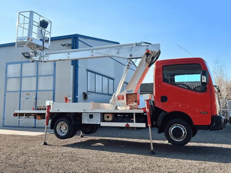Teleskopska radna platforma multitel 160 alu ds na vozilu nissan-teleskopska radna platforma multitel 160 alu ds na vozilu nissan