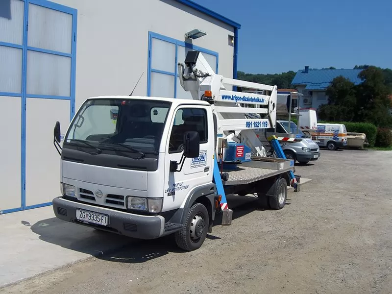 Hidraulična teleskopska košara CTE na vozilu Nissan Cabstar TL 35.13 (max. 19,80 m)  - Prodaja, Najam, Cijena